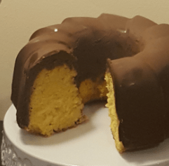 Receta de Bundt Cake de naranja con crujiente de chocolate